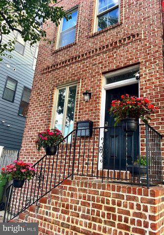 3500 FLEET ST, Baltimore, MD 21224
