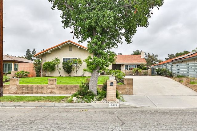 1421 E 15th, Upland, CA 91786