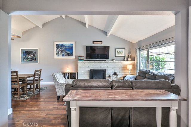 1421 E 15th, Upland, CA 91786