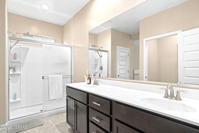 8633 N Egrets Rest Lane, Tucson, AZ 85742