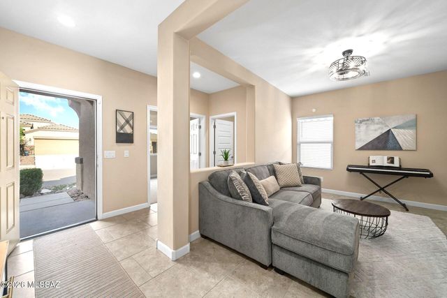 8633 N Egrets Rest Lane, Tucson, AZ 85742