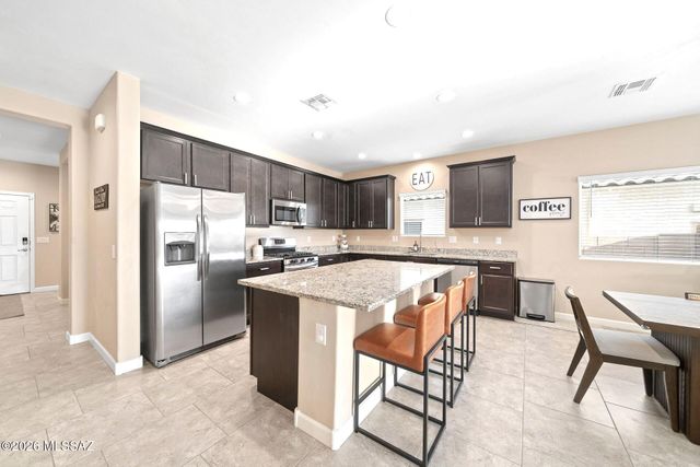 8633 N Egrets Rest Lane, Tucson, AZ 85742
