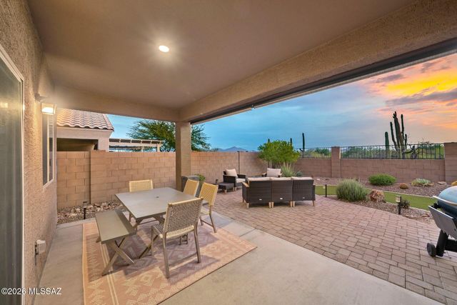 8633 N Egrets Rest Lane, Tucson, AZ 85742