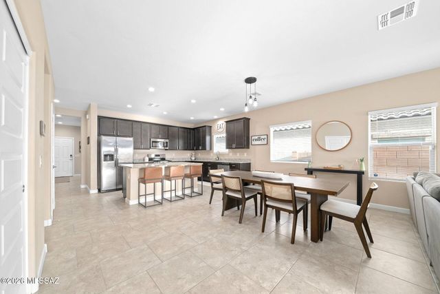 8633 N Egrets Rest Lane, Tucson, AZ 85742