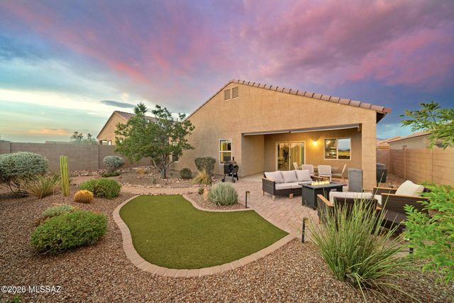 8633 N Egrets Rest Lane, Tucson, AZ 85742
