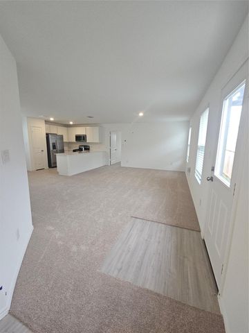 190 Sormonne LOOP, Kyle, TX 78640