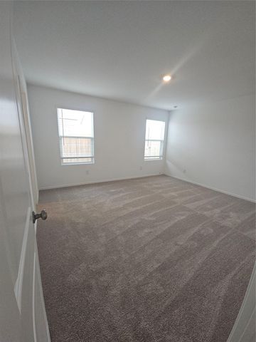 190 Sormonne LOOP, Kyle, TX 78640