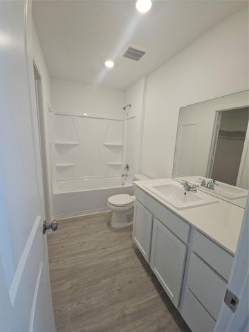 190 Sormonne LOOP, Kyle, TX 78640