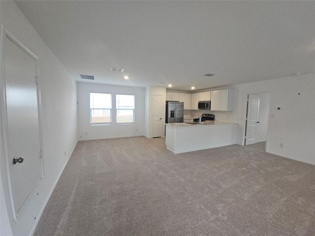 190 Sormonne LOOP, Kyle, TX 78640