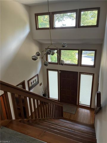 4220 Hollowoak Court, Winston-salem, NC 27104