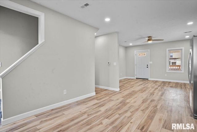 1722 N PEORIA Road, Springfield, IL 62702