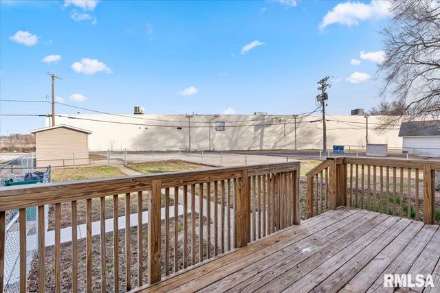 1722 N PEORIA Road, Springfield, IL 62702