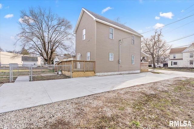 1722 N PEORIA Road, Springfield, IL 62702