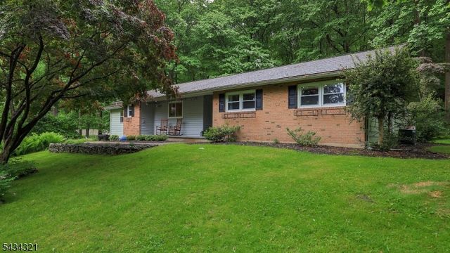 383 Tunnel Rd, Bethlehem Twp., NJ 08802