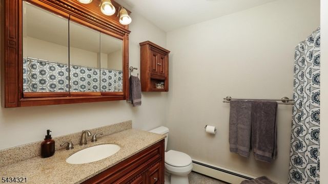383 Tunnel Rd, Bethlehem Twp., NJ 08802