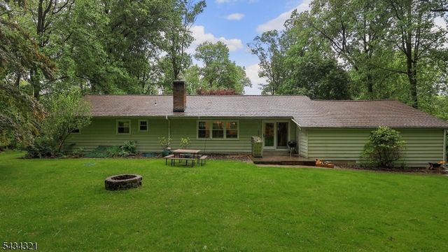 383 Tunnel Rd, Bethlehem Twp., NJ 08802