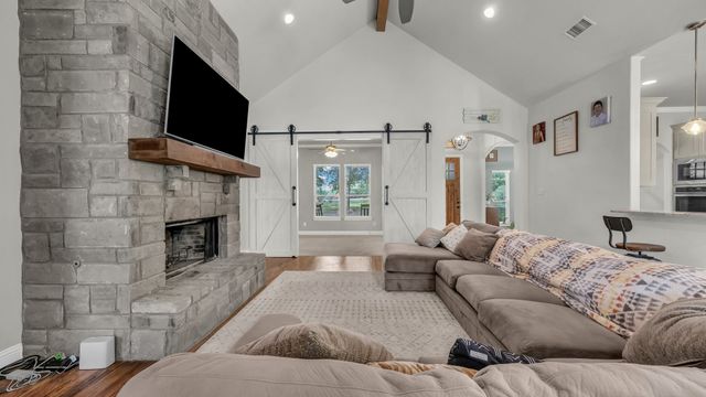206 El Dorado Trail, Millsap, TX 76066