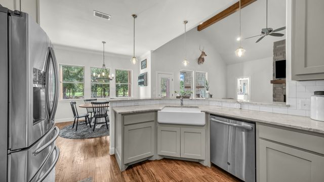 206 El Dorado Trail, Millsap, TX 76066
