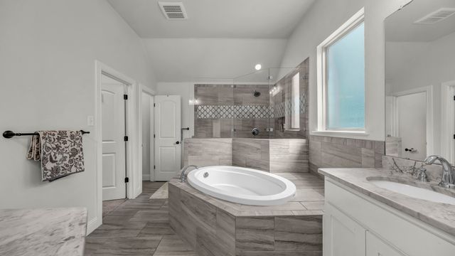206 El Dorado Trail, Millsap, TX 76066