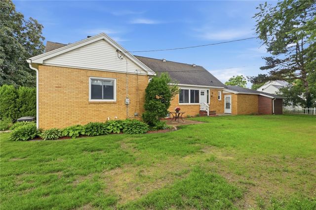 127 Ridgemont Drive, Greece, NY 14626