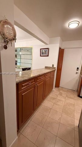 8895 Fontainebleau Blvd 111, Miami, FL 33172