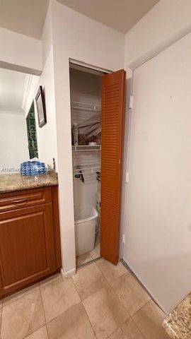 8895 Fontainebleau Blvd 111, Miami, FL 33172