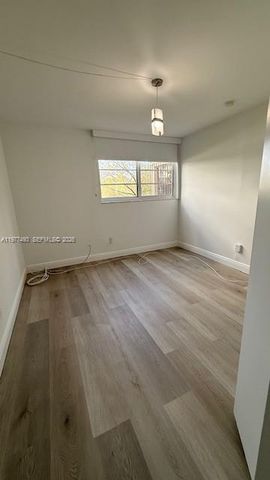 8895 Fontainebleau Blvd 111, Miami, FL 33172