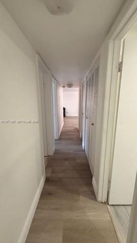 8895 Fontainebleau Blvd 111, Miami, FL 33172