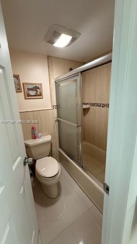 8895 Fontainebleau Blvd 111, Miami, FL 33172