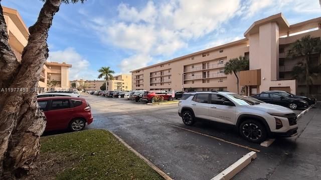 8895 Fontainebleau Blvd 111, Miami, FL 33172