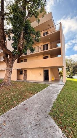 8895 Fontainebleau Blvd 111, Miami, FL 33172