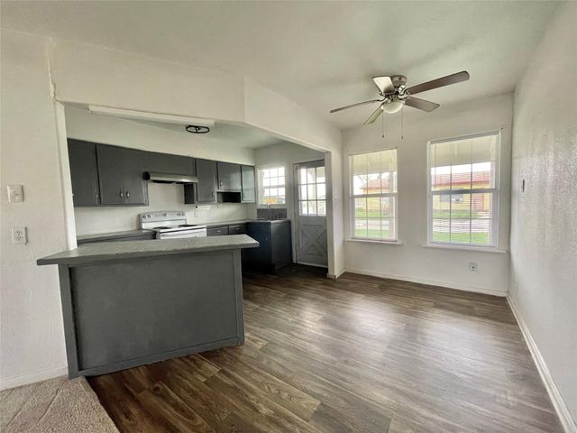 1754 W 6th Street, Freeport, TX 77541