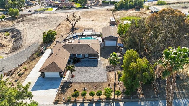 16465 Holcomb Way, Riverside, CA 92504