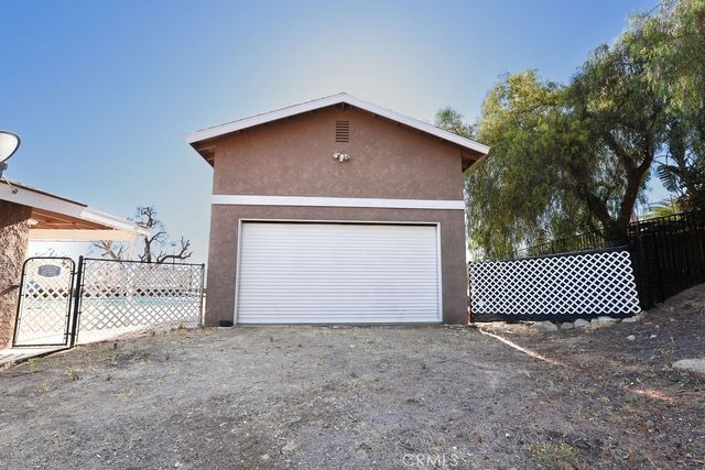 16465 Holcomb Way, Riverside, CA 92504
