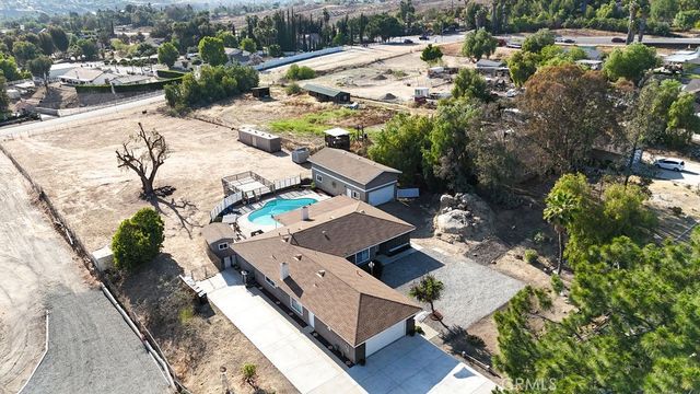 16465 Holcomb Way, Riverside, CA 92504