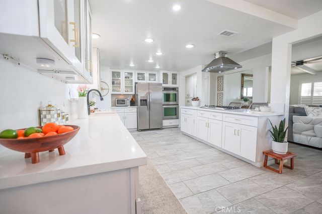 16465 Holcomb Way, Riverside, CA 92504