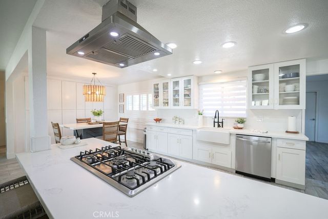 16465 Holcomb Way, Riverside, CA 92504