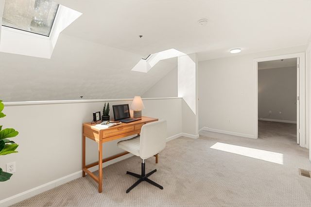 661 Lowell St 14, Lexington, MA 02420