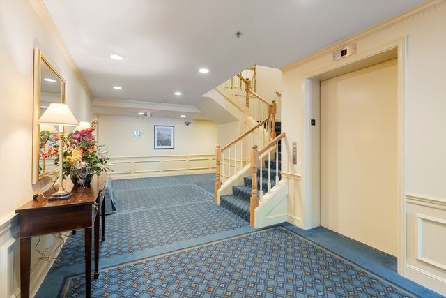 661 Lowell St 14, Lexington, MA 02420