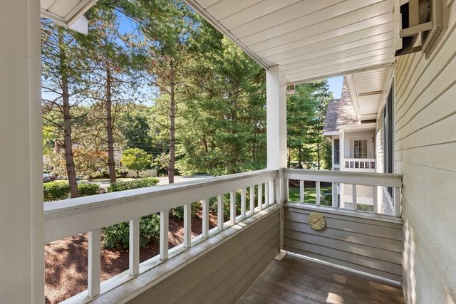661 Lowell St 14, Lexington, MA 02420