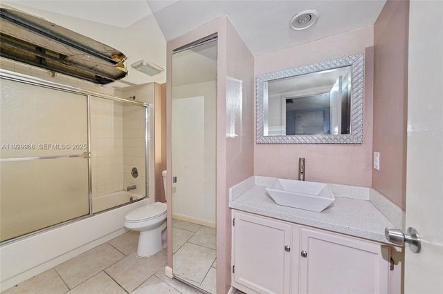 2565 Garden Ct, Cooper City, FL 33026