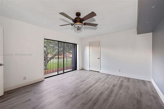 2565 Garden Ct, Cooper City, FL 33026