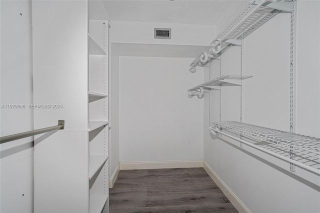 2565 Garden Ct, Cooper City, FL 33026