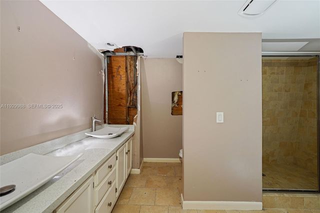 2565 Garden Ct, Cooper City, FL 33026