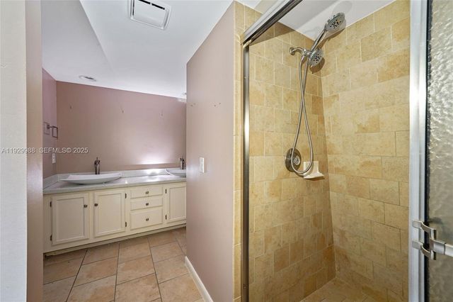 2565 Garden Ct, Cooper City, FL 33026