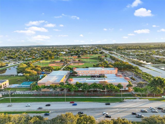 2565 Garden Ct, Cooper City, FL 33026