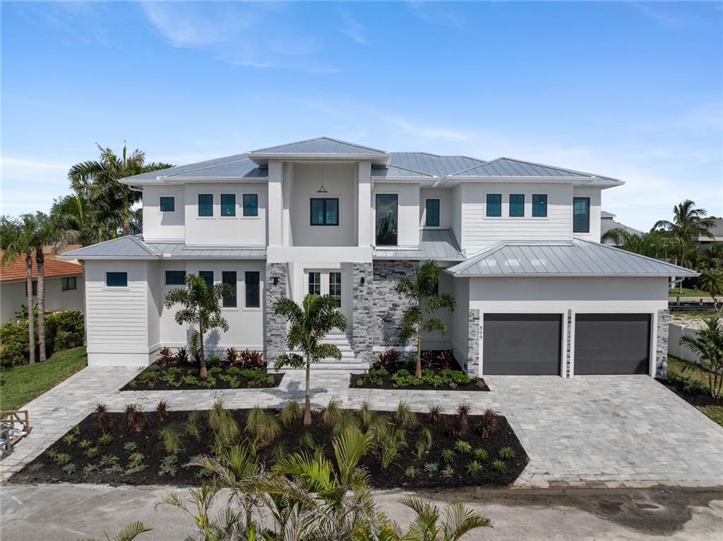 569 BAYVIEW DRIVE, Longboat Key, FL 34228