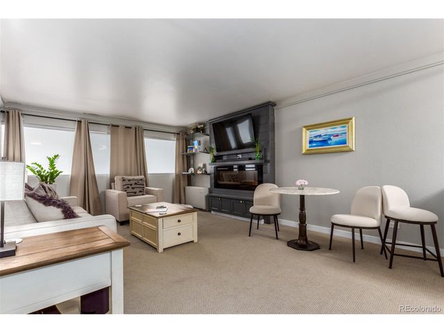 888 N Logan St 2F, Denver, CO 80203