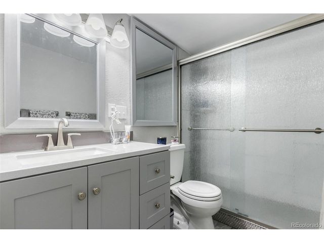 888 N Logan St 2F, Denver, CO 80203