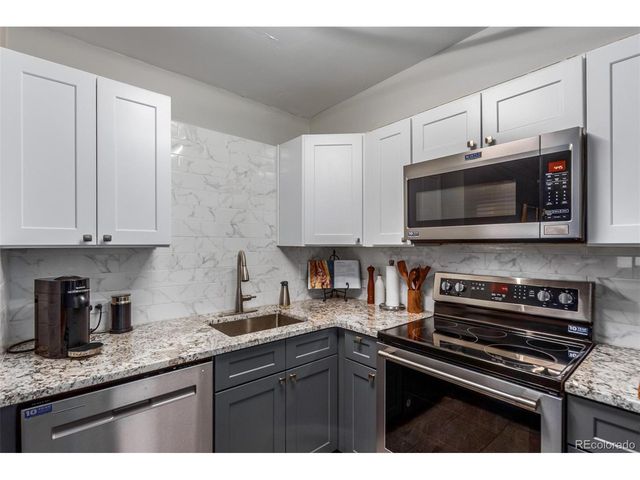 888 N Logan St 2F, Denver, CO 80203